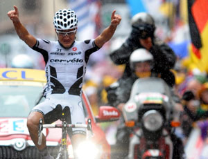 O alem�o Heinrich Haussler venceu, pela primeira vez, uma etapa da Volta da Fran�a