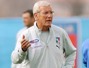 Treinador da It�lia, Marcello Lippi, tem duelo dif�cil hoje contra Camar�es