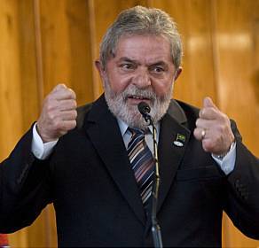 O presidente do Brasil, Lula, negou haver problemas nas rela��es do Brasil com a It�lia por causa do caso