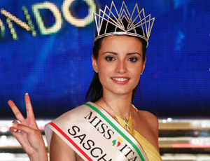 Modelo da Mold�via, Diana Curmei, foi eleita a Miss It�lia no Mundo 2009