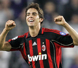 Kaká se recuperou para o jogo das 16h30 no horário de Brasília contra o Napoli pelo Campeonato Italiano