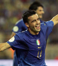 Um dos principais atletas da Udinese, Antonio di Natale, está nos planos do recém promovido Parma 