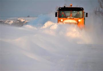 Neve e frio geram caos na Itália, provocando cancelamento de voos, trens e fechamento de estradas