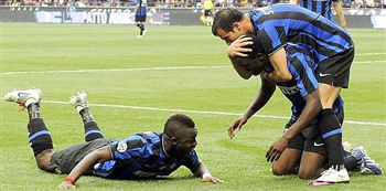 Inter bate Atalanta e reassume liderança na Itália