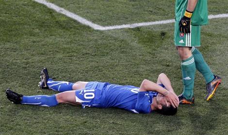 Itália confirma fiasco e dá adeus à pior Copa de sua história