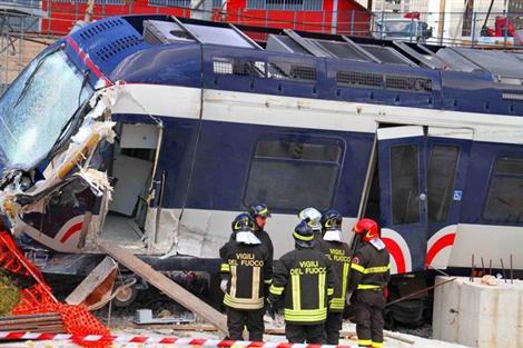 Trem descarrila e deixa vários feridos
