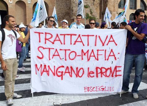 Protesto contra Berlusconi