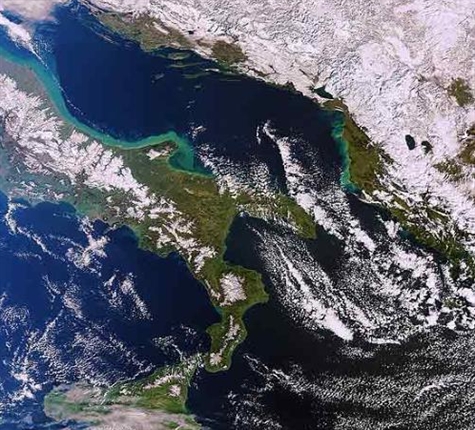 Agência espacial mostra a bota da Itália vista do espaço 