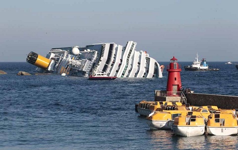 Naufrágio na costa da Itália