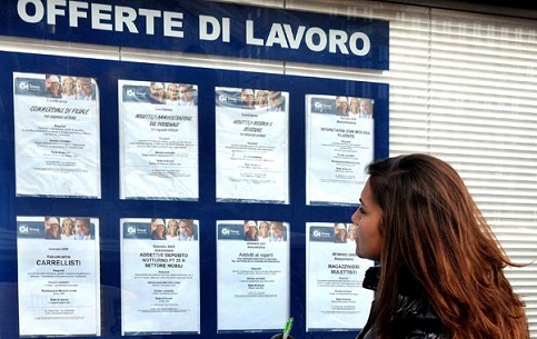 Jovem procurando emprego na Itália