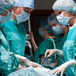 Menina de 3 anos é salva de AVC em cirurgia inédita, em Turim, na Itália