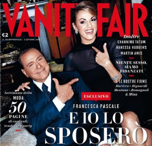 Revista publica em destaque Berlusconi e sua namorada