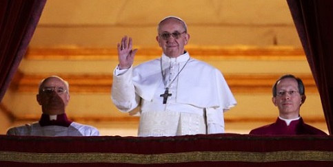Em março de 2013 é eleito Papa, o argentino, Jorge Mario Bergoglio
