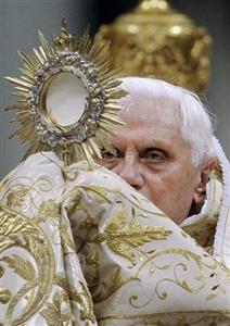 Vaticano: Papa Bento XVI condena eutanásia por ser