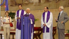 Cecilia Gasparini, o padre Alessandro Savoia, padre Giorgio Cunial, padre Paolo Parisi e Giovanni Manassero