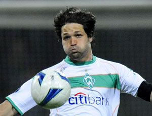 O meia Diego, da seleção brasileira, e que joga pelo Werder Bremen é um dos cinco atletas disputados por Juventus e Internazionale