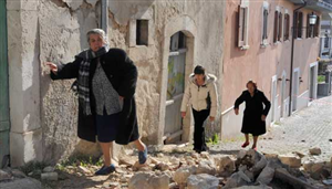 Família que escapou do terremoto