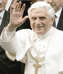 O Papa Bento XVI voltou a Roma após viagem ao Oriente Médio