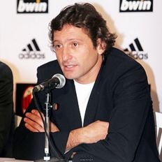 O ex-jogador e dirigente do Milan, Leonardo, foi anunciado como o novo treinador do clube