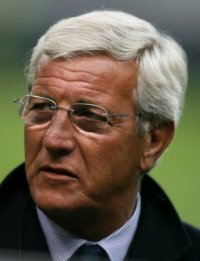 O treinador da seleção italiana, Marcello Lippi, convocou 21 atletas para amistoso contra a Irlanda do Norte, dos quais 10 se juntarão aos 13 pré-convocados para a Copa das Confederações