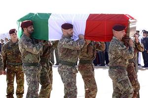 Atentado mata 1 soldado italiano e fere 3 no Afeganistão