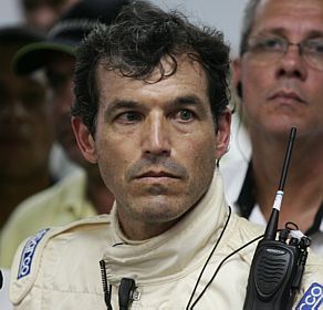 O médico responsável pelo GP Brasil de Fórmula 1, Dino Altmann, acredita que o piloto poderá voltar a correr mas somente na próxima temporada