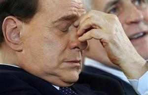 Berlusconi pede aos paparazzi que o deixem em paz