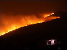 Itália e França enviam reforços para lutar contra incêndios na Grécia