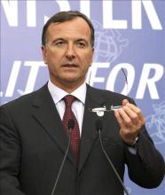 Ministro de Assuntos Exteriores da Itália, Franco Frattini, quer distribuição dos imigrantes ilegais entre os membros da UE