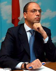 Ministro da Justiça Angelino Alfano