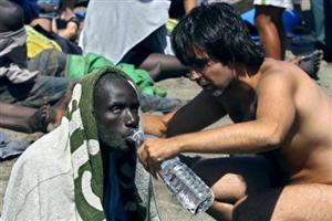 Imigrantes na ilha de Lampedusa