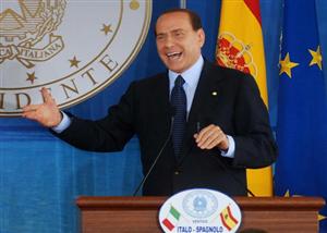 Em conferência de imprensa o premier italiano confirmou ser o melhor líder na história da Itália