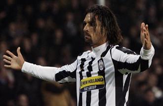 Amauri marcou dois gols na goleada da Juventus sobre a Sampdoria