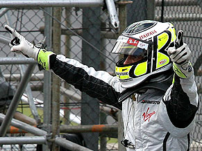 Button brilha e festeja o título mundial na casa de Rubens Barrichello