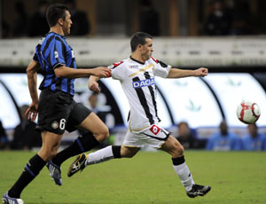 Inter e Udinese fizeram um duelo parelho e decidido nos detalhes