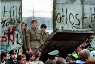 Queda do Muro de Berlim, completa 20 anos