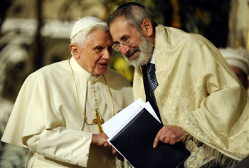 Em discurso na Sinagoga de Roma, Bento XVI condena Holocausto