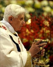 Papa Bento XVI na ceebração do ângelus dominical