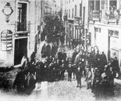Funcionários do Lanifício Rossi, em Schio na Itália. Muitos deles, no final do século XIX, vieram para o Brasil