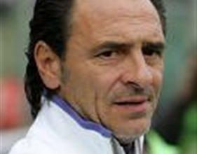 O treinador da Fiorentina, Prandelli, não definiu a escalação dos titulares de sua equipe contra a Lazio, pois, pode fazer alguns testes visando o confronto de oitavas de final da Champions League