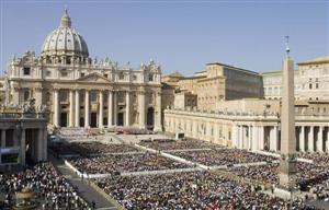 O Vaticano é um dos principais pontos turísticos e o principal entre os pontos turístico-religiosos do mundo