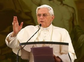 Papa envia carta a fiéis sobre padres irlandeses pedófilos