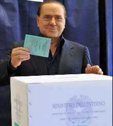 Silvio Berlusconi em votação