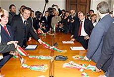 Políticos italianos comemoram apreensão de bens da Camorra