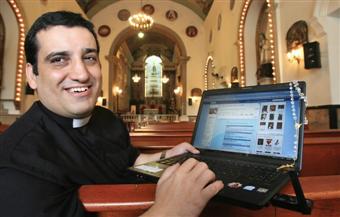 Itália: estudo mostra que padres usam Internet frequentemente