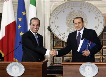 Primeiro-ministro maltês Lawrence Gonzi e Silvio Berlusconi
