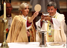 Papa continuará contra a ordenação de mulheres
