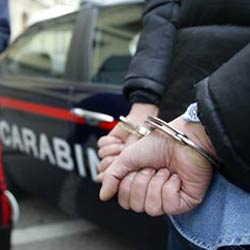 Polícia prende 23 pessoas ligadas à Camorra