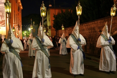 Rituais antigos na Semana Santa na ilha da Sardegna