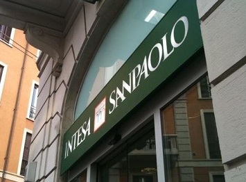 Intesa San Paolo - uma das cinco instituições bancárias que tiveram a nota rebaixada